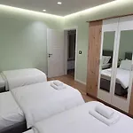 דירה Suite Home *