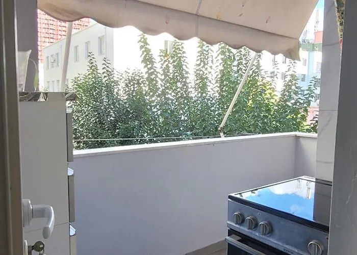 Suite Home アパート *